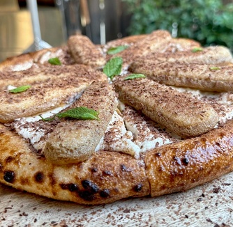 Tiramisu pizza